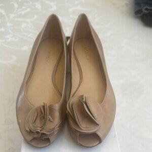 Nine West Elegant Leather Tan Peep-Toe Flats